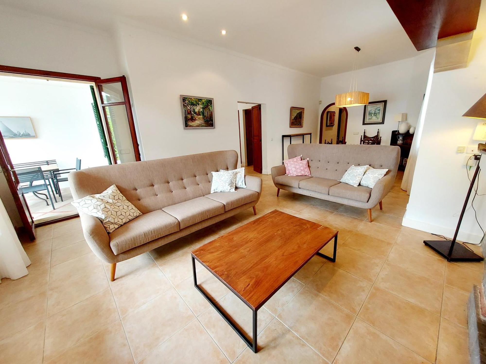 Casa Faro Spacious, Ground Floor On The Pine Walk, Covered Terrace With Sea Views. Wifi/air Con * Pollença
