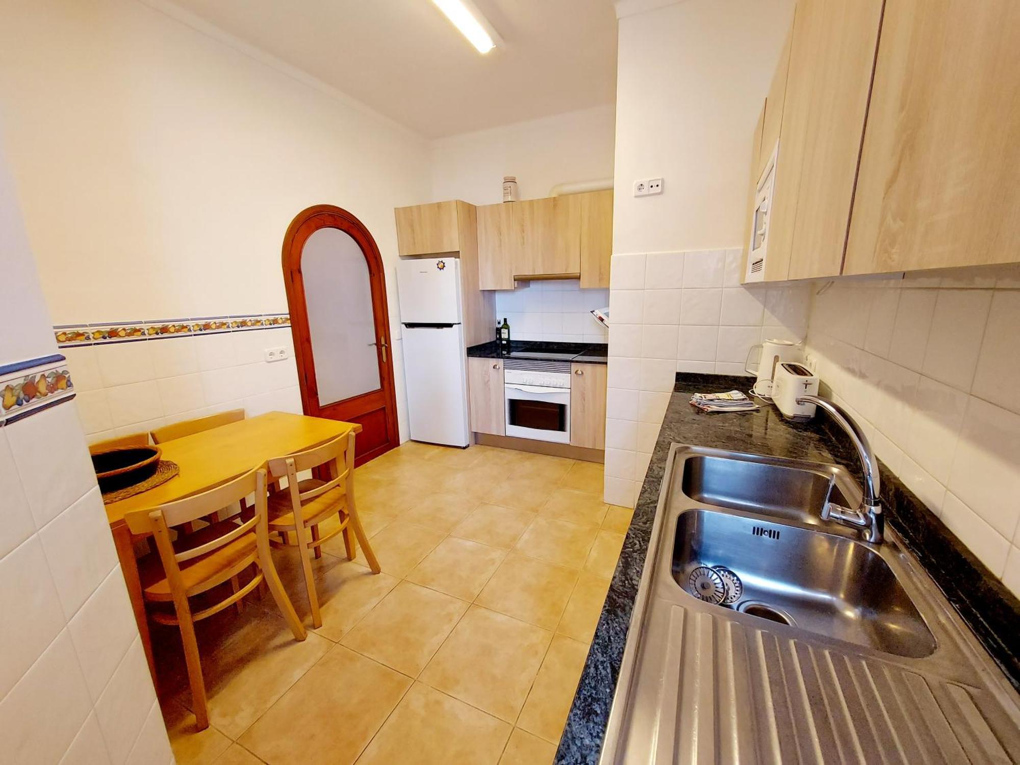 Casa Faro Spacious, Ground Floor On The Pine Walk, Covered Terrace With Sea Views. Wifi/air Con Appartement