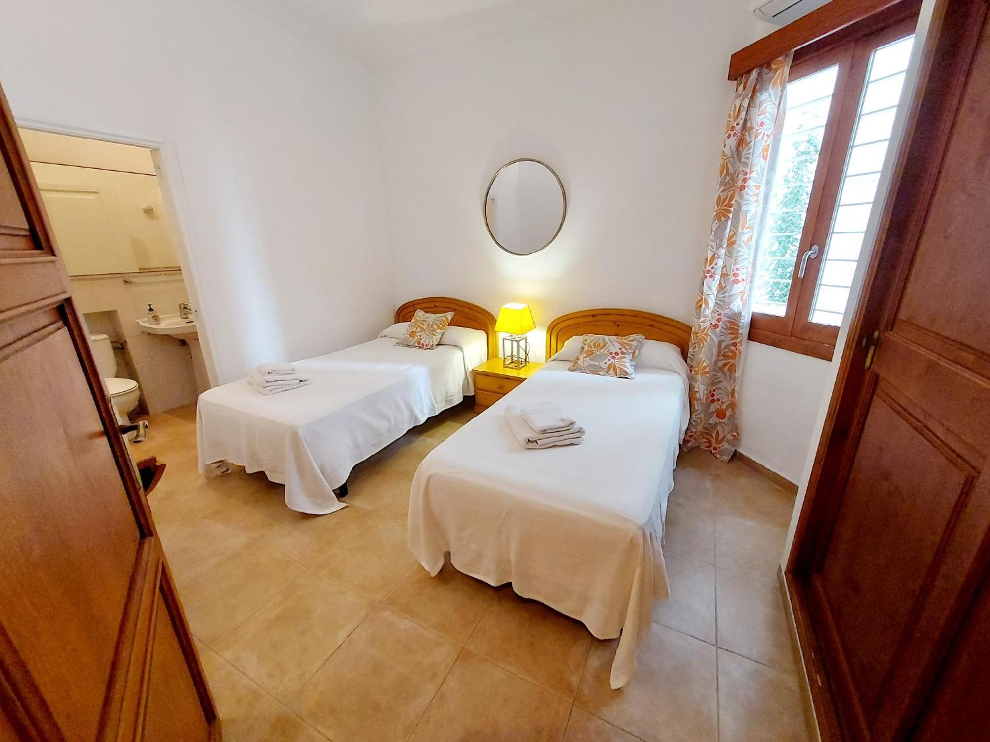 Casa Faro Spacious, Ground Floor On The Pine Walk, Covered Terrace With Sea Views. Wifi/air Con Pollensa