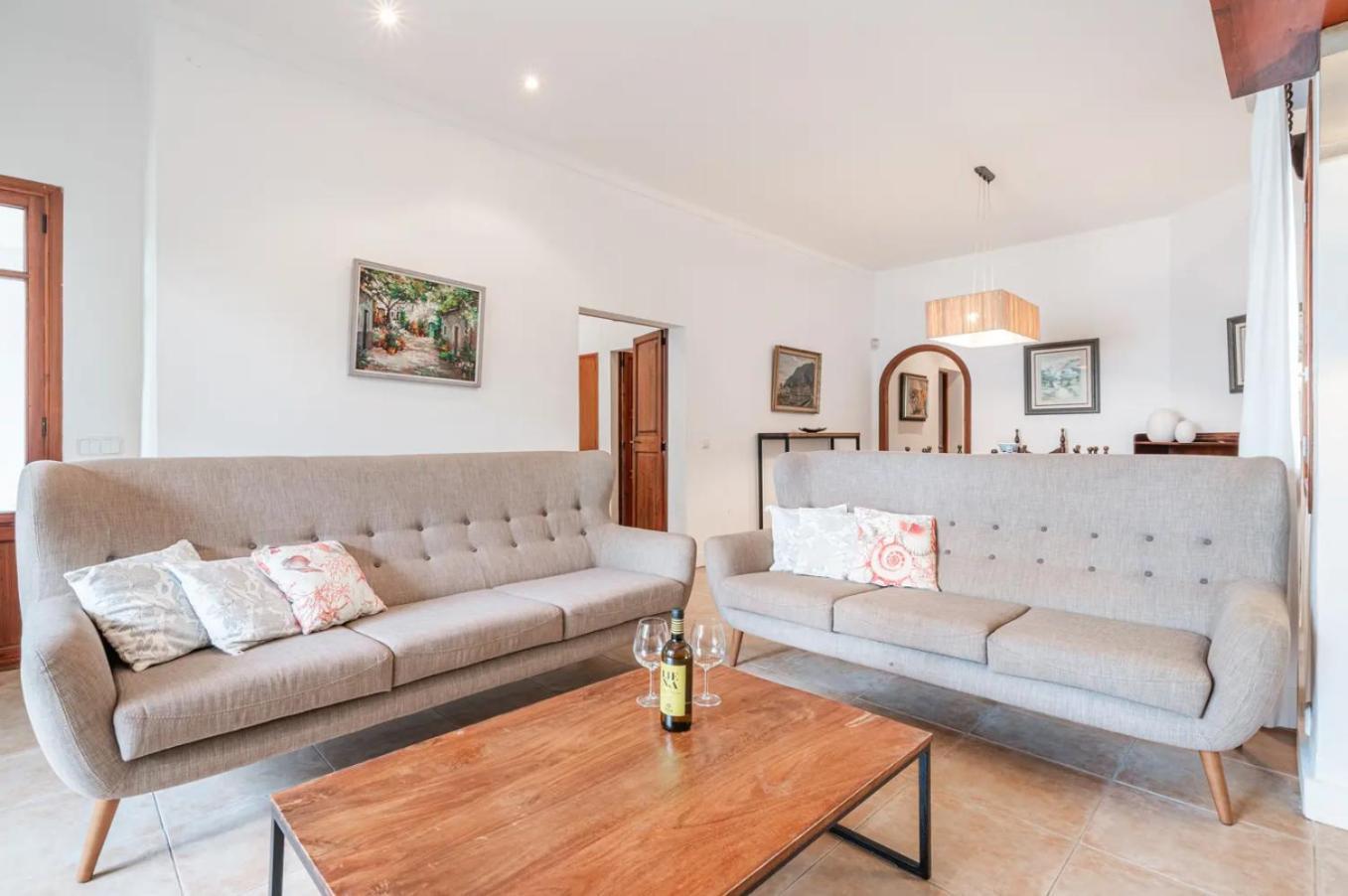 Casa Faro Spacious, Ground Floor On The Pine Walk, Covered Terrace With Sea Views. Wifi/air Con Pollensa